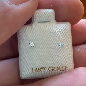 [SOLD] 14k White Gold White Topaz Earrings